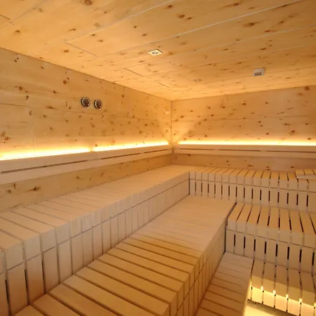 Hotel Albona Nova 4*