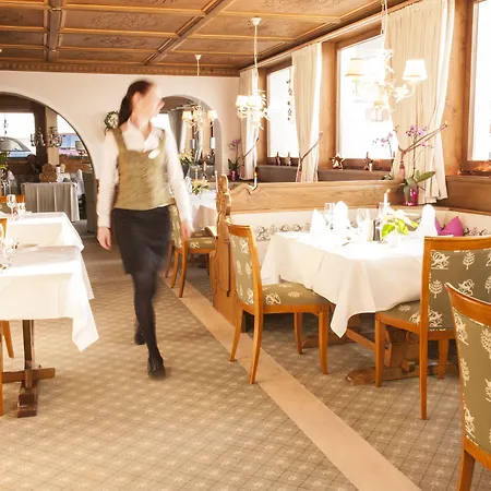 מלון Albona Nova 4*