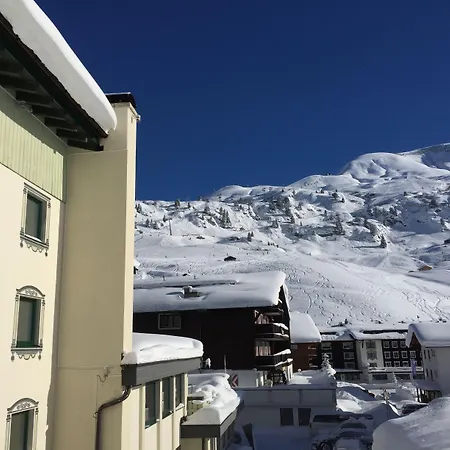 Hotel Albona Nova 4*