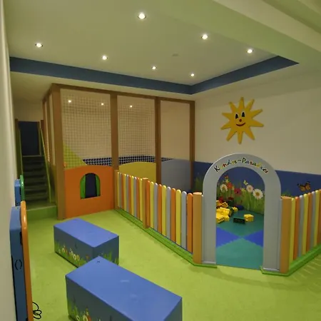 فندق Albona Nova 4*