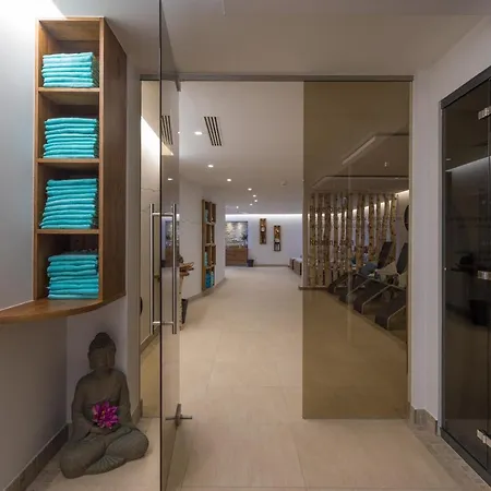 Hotel Albona Nova 4*